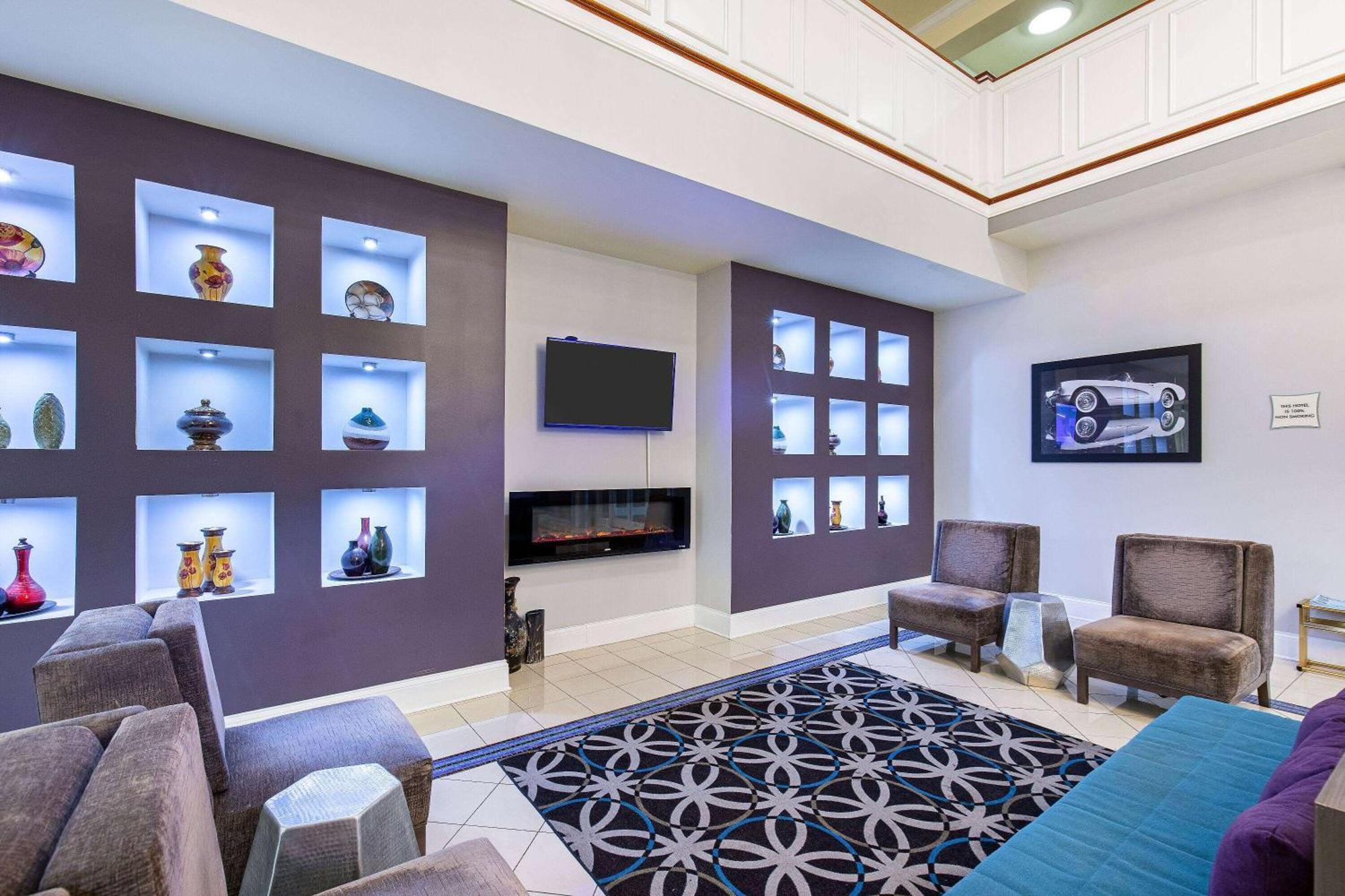La Quinta By Wyndham Bowling Green Exterior photo